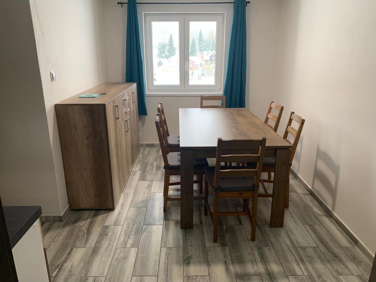 Apartman U Drahotu Pernink Luaran gambar
